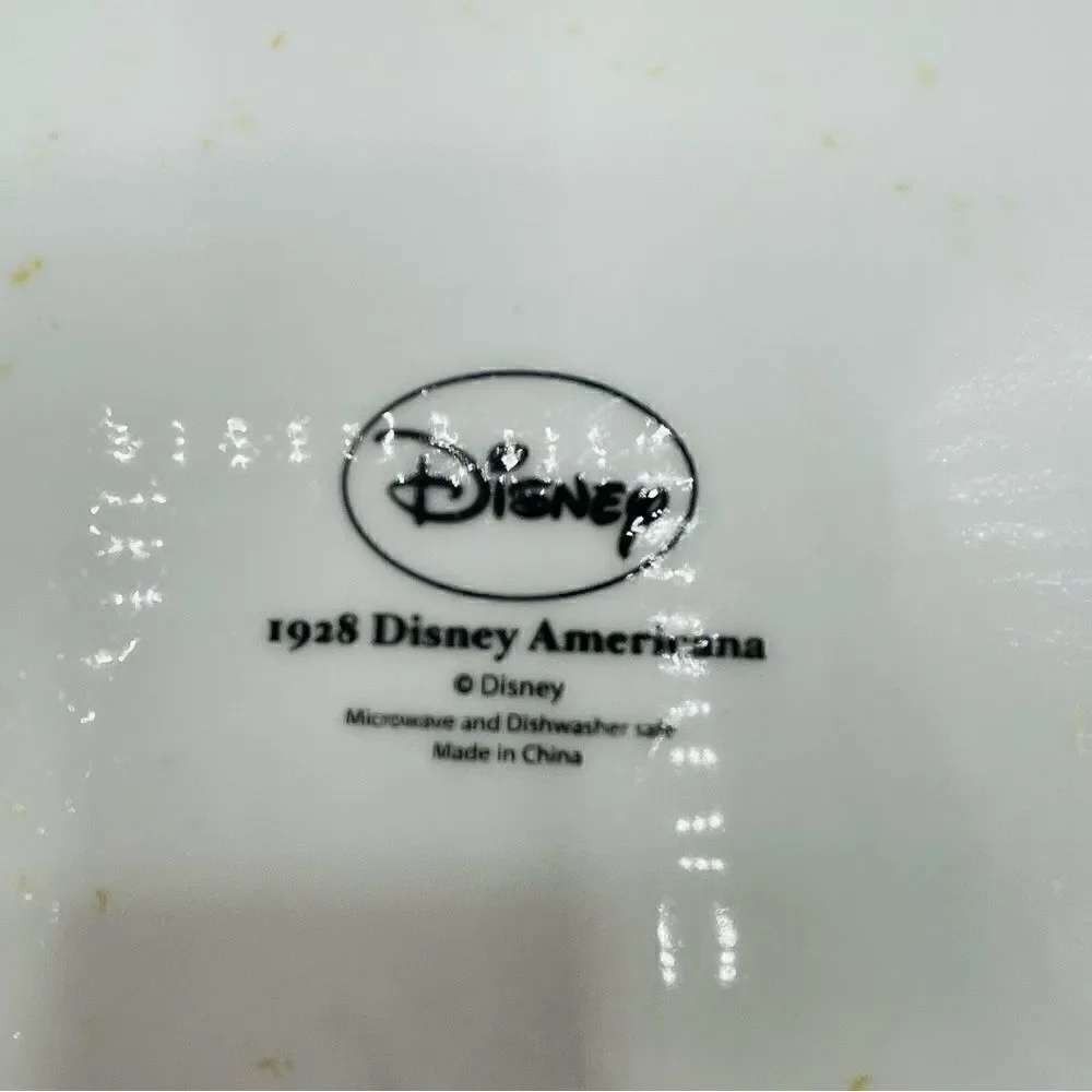 Disney 1928 Americana Minnie Mouse Dinner Plate